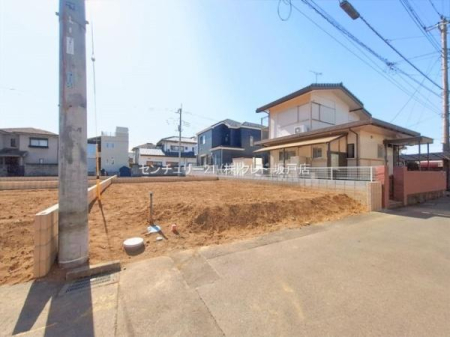 �O�ʓ��H�܂ތ��n�ʐ^ ����������EJR��z���u��z�v�w�k��24���B�܂��̓o�X7���u���_�_�Ёv���2���B
���C�y�ɂ��₢���킹���������B