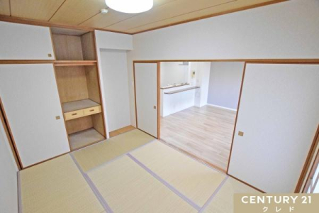 �a�� �y�a��6���z
���r���O�ɗאڂ���6���̘a���B�q�ԂƂ��Ă͂������A���q�l�̗V�я�₨���Q�X�y�[�X�A���󕨂���މƎ��X�y�[�X�ȂǑ��ړI�ɑ劈��B