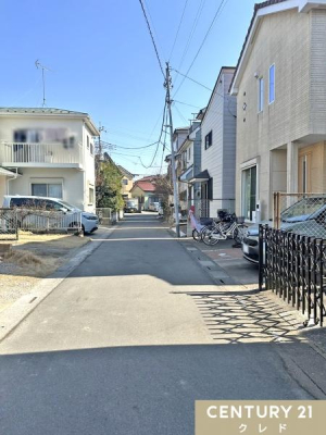 �O�ʓ��H�܂ތ��n�ʐ^ ���ӊ����܂߂Ă��ē����܂��B
�ߗ׃G���A�̕�����A���z�̏����Ȃǂ������������������B
���q�l�̏Z�܂��T����S�͂ŃT�|�[�g�����Ă��������܂��I