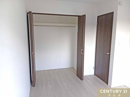 �m�� �y�m��5.8���z
���[������A�׋������x�b�h�������Ȃ��z�u�ł���g������̗ǂ���ԁB
�q�������Ƃ��Ă��s�b�^���ȍL���ł��B