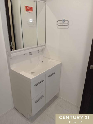 ���ʑ�E���ʏ� �g������̗ǂ��O�ʋ����ϑ�B
���ʑ�ɂ͂�������Ƃ����V���v���Ȍ����ڂ̕Ǖt���^�C�v�̎֌��B
���ꂪ���܂�ɂ����A���|���̎�Ԃ��y���I