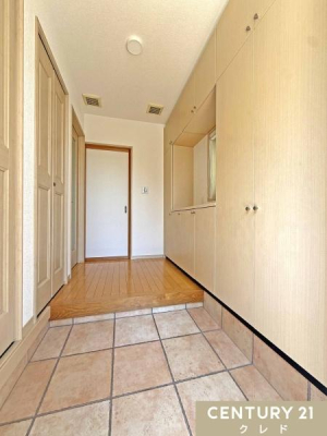 ���� �L�X�Ƃ����y�Ԃł�Ƃ肠�錺�ցB
�V��܂ō����������e�ʃV���[�Y�{�b�N�X�I�Ƒ��݂�Ȃ̌C����������Ǝ��[�ł��A���ł����������ւ�ۂĂ܂��B