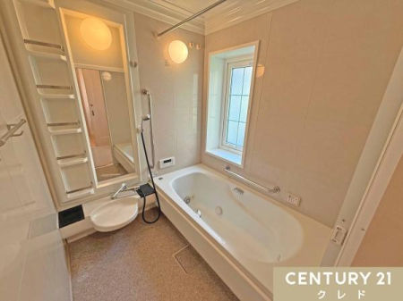 ���� �[�������ݔ�����������؃^�C�v�̃o�X���[���B
�S�g�ɐS�n�悢�������͂��W�F�b�g�@�\�ŁA�܂�ŃX�p�̂悤�ȃo�X�^�C���𖈓��y���߂܂��B