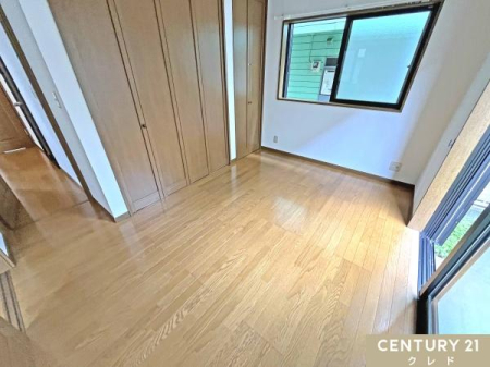 �m�� �y1�K�m��5.8���z
���[������A�׋������x�b�h�������Ȃ��z�u�ł���g������̗ǂ���ԁB
������̗z������Z��Ԃł��B