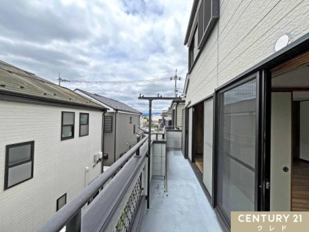 �o���R�j�[ �̌��ʂ̍L�����C�h�ȃo���R�j�[�I
������œ���������ǂ��A���󕨂��悭���������ł��B
�������ɂ����邢����͂��Ă���܂��B