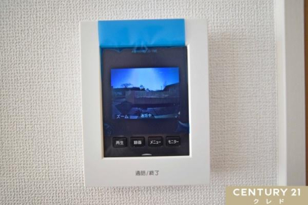 ���̑� �yTV���j�^�[�t���C���^�[�t�H���z  
���K�҂̎p�������̃��j�^�[�Ŋm�F�ł�����S�̐ݔ��B  
�Z�[���X�Ȃǂ̑Ή����T�������Ƃ���A���q�l�̂�����Ԏ��ɂ��S�����@�\�ł��B