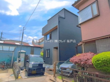 �O�ʓ��H�܂ތ��n�ʐ^ ����������u�㕟���v�w�k��16���B
���E���w�Z���k�������ł��q�l�������Ȃ��ʂ��鋗�����ł��B
���ӊ������킹�Ă��ē����܂��I