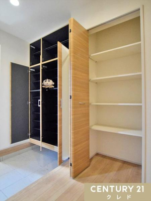 ���� �����̂���V���[�Y�{�b�N�X�͉Ƒ����ꂼ��̌C�������Ղ���[�\�B
�U�炩�肪���Ȍ��֎����������ۂ��A�C�����悭���q�l�����}���ł��܂��B