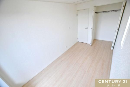 �q������ �y�m��5.6���z
5���̗m���͏��ւȂǉƑ��\���⃉�C�t�X�^�C���ɍ��킹�ă}���`�ɑΉ��B
����x�b�h��z�u���A�����I�ȍ�Ƌ�Ԃ⃊���b�N�X�ł���ꏊ�Ƃ��Ċ��p�ł��܂��B