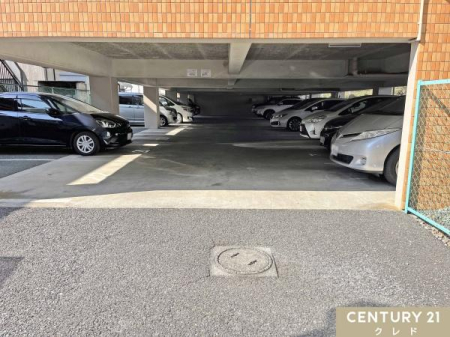  �~�n�����ʒ��ԏꂠ��i���z4000�`6000�~�j
�󂫂̏ꏊ��ԃT�C�Y�̐���������܂��̂ŁA����]�̏ꍇ�͂��C�y�ɂ��m�F���������܂��B