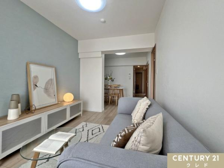 ���r���O �y���r���O10.7���z
�_�C�j���O�ƃ��r���O�𕪂��Ă��g�p�ł��܂��B
�i�`�������ŉ����݂̂��鏰�ނŁA�Ƌ�̃R�[�f�B�l�[�g���y���߂܂��B