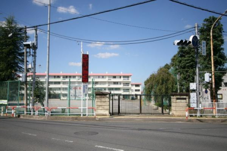 ���ӊ� �y���w�Z�z�x�m���s���ߐ����w�Z�F720m