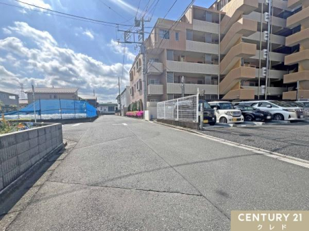 ���̑����p�� ���֏�ƃo�C�N�u�ꂪ����̂ŒʋΒʊw�ŗ��p�����������S�I
�E���֏�i���z100�`300�~�j
�E�o�C�N�u��i���z1000�~�j�����t�T�C�Y�̂݉�