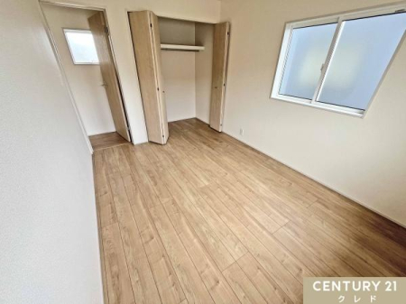 �q������ �y�m��6���z
6���̗m���͎q�������Ƃ��Ă��g�p�ł���L���B������[�A�V�уX�y�[�X�ȂǁA�q���̐����ɍ��킹�������Ƃ��Ċ��p�ł��܂�