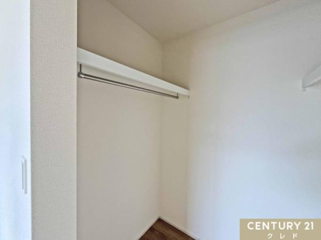 ���[ �V�[�Y�����̃A�E�^�[���珬���ނ܂ŁA�ߗނ������Ղ���[�ł���A�m���D���ɂ���������e��WIC�B�����̂��m���I�т��y���݂ɂȂ肻���ł��B