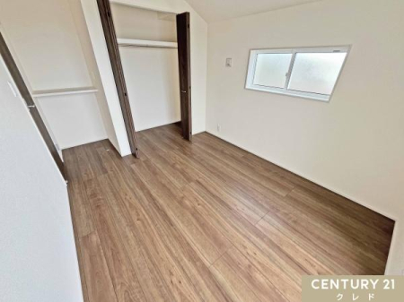 �m�� �y�����@5.25���z
�쓌�o���R�j�[�ɖʂ������邢�m���B�֗��ȑ���J�E���^�[�́A������Ƃ�����ƃX�y�[�X�⏬��������f�B�X�v���C�X�y�[�X�Ƃ��đ劈�􂵂܂��B