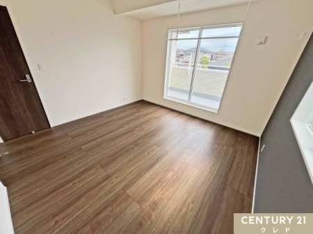 �Q�� �y�m��8���z
���邢���������������ފJ���I�ȗm��8���B�|���o�������璼�ڃo���R�j�[�֏o���邽�߁A���z�c����󕨂������ۂ��X���[�Y�ł��B