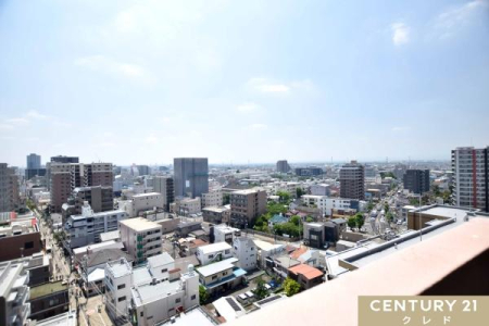 �Z�˂���̒��]�ʐ^ 14�K�����ɂ����]�ǍD�I���ꂽ���ɂ͐󂪍L����A�S�n�悢���ɕ�܂�Ȃ���A�������Ƃ������Ԃ����߂������������܂��B