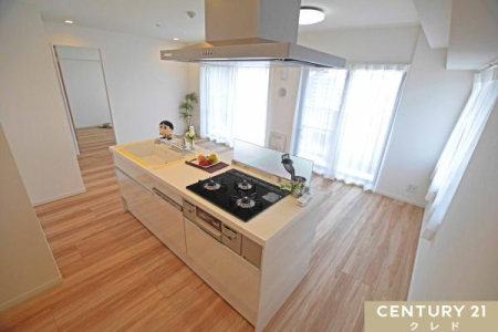 �L�b�`�� �L�X�Ƃ����A�C�����h�L�b�`���I�����ƈړ��ł����V�����ŉƎ������K�B
�H��I��Ɠd�X�y�[�X���m�ۂ�����Ƃ肠��L�b�`���X�y�[�X�B
