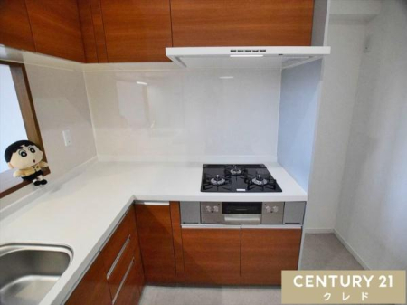 �L�b�`�� L���^�̃L�b�`���͂������ɏW�������Ƒ��Ƃ̉�b�ɂ������X���������Ƒ��ɂ������߁B
�ӂƂ������ɖڂƖڂ����킹����b���y���ނ��Ƃ��ł��܂��B