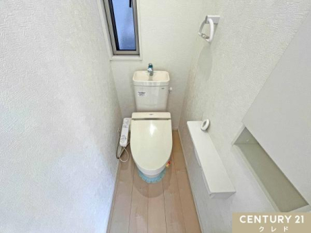 �g�C�� �g������̗ǂ��������֍��ɁA��􂢈�̌^�^���N��������g�C���B
���t���Ŗ��邭�A���C�����₷����ԂŁA����I�ɐ�����ۂĂ܂��B