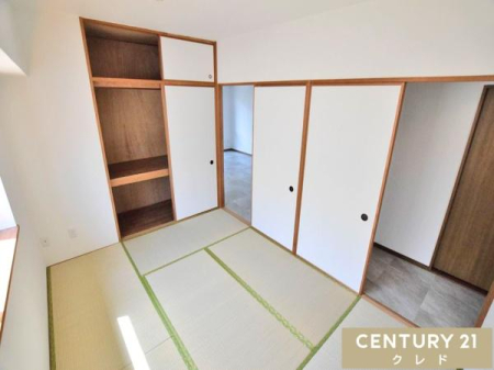 �a�� �y�a��6���z
�V�܂܂Ŏg�����e�ʂ̉�����������a��6���B��������Еt�����߁A���������L���g���܂��B�q�ԁE�Q���E�q�ǂ������ȂǁA�Ƒ��̕ω��ɍ��킹���g�������ł��܂��B