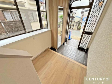 ���� �傫�ȑ���������������ށA���邭�������̂��錺�ւł��B���o�����O�̐g�����Ȃ݃`�F�b�N�ɕ֗��Ȏp���t���̑�^�V���[�Y�{�b�N�X�������B��������Ƃ����ؖڂ̃f�U�C�����������Ƒ����}���܂��B