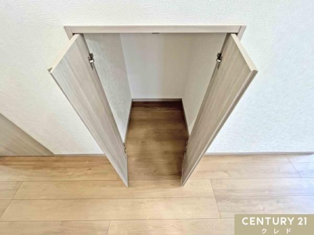 ���[ �L���ɂ͂���Ɗ��������[�X�y�[�X�������B���p�i�̃X�g�b�N�͂������A���Ƒ��̋��L�A�C�e����h�ЃO�b�Y�̒u���ꏊ�Ƃ��Ă��劈�􂵂܂��B