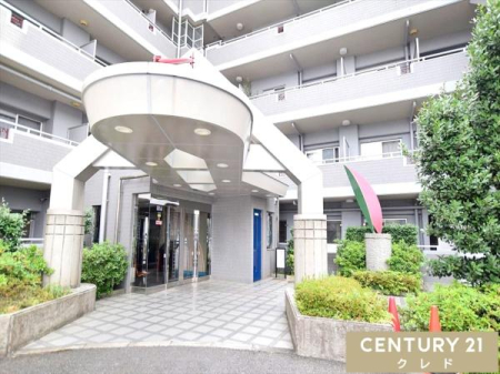 �G���g�����X ���L�G���g�����X�ɂ̓I�[�g���b�N��ݒu�B���������Ă�������ҁE�֌W�҈ȊO�̓G���g�����X���ɓ��邱�Ƃ��ł��Ȃ��̂ŁA�h�Ɩʂł����S�ł��B