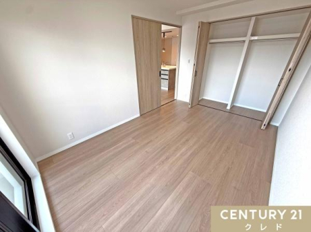 �m�� �y�m��6.3���z
6���͂��q�l�̕׋������ɂ��K�����L���B
�׋�����{�I�Ȃǂ̉Ƌ��u���Ă��t���[�X�y�[�X���m�ۂ��邱�Ƃ��ł��܂��B
