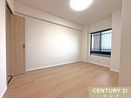 �m�� �y�m��5.6���z
5���̗m���͏��ւȂǉƑ��\���⃉�C�t�X�^�C���ɍ��킹�ă}���`�ɑΉ��B
����x�b�h��z�u���A�����I�ȍ�Ƌ�Ԃ⃊���b�N�X�ł���ꏊ�Ƃ��Ċ��p�ł��܂��B