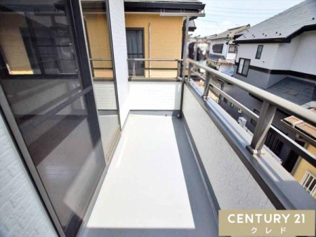 �o���R�j�[ �S�n�悢�z�˂��Ƒu�₩�ȕ�����������A�J���I�ȓ�����o���R�j�[�B�����͂����Ղ�̌����������݁A�����󕨂��C�����悭�������܂��B