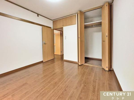 �m�� �y�m��4.5���z
�X�}�[�g�ȗm���͏��ւȂǉƑ��\���⃉�C�t�X�^�C���ɍ��킹�ă}���`�ɑΉ��B
����x�b�h��z�u���A�����I�ȍ�Ƌ�Ԃ⃊���b�N�X�ł���ꏊ�Ƃ��Ċ��p�ł��܂��B