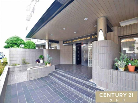�G���g�����X ����ɂ������ȓ����͊Ǘ��l���񂪂���̂Ŗh�Ɩʂ����S�ł��B
�X���[�v������̂Ńx�r�[�J�[��Ԃ����̕������S���Ă��g�����������܂��B