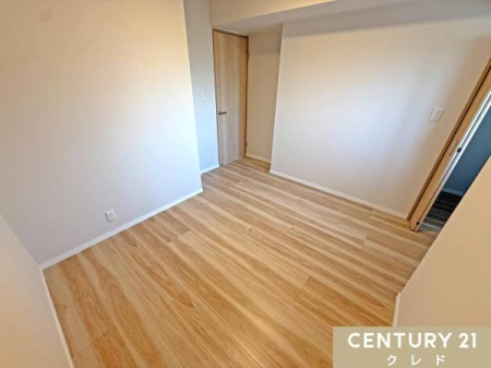 ���r���O�ȊO�̋��� �y�T�[�r�X���[��6.3���z
���邢�ؖڒ��̏����D������ۂ�6.3���̎����B���C�t�X�^�C���̕ω��ɍ��킹�āA�Q��������[�܂Ń}���`�ɑ劈�􂵂܂��B