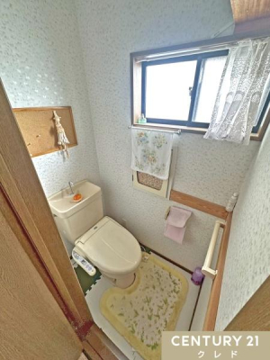 �g�C�� �g������̗ǂ��������֍��ɁA��􂢈�̌^�^���N��������g�C���B
���t���Ŗ��邭�A���C�����₷����ԂŁA����I�ɐ�����ۂĂ܂��B