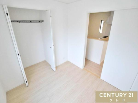 ���r���O�ȊO�̋��� �y�g�����N���[��4.5���z
���[�Ƃ��Ă͂������A���ւ�e�����[�N�X�y�[�X�A���q�l�̗V�я�Ƃ��Ă��劈��I�����˂�߂�ΏW���ł�����ɁA�J����ΉƑ��Ƃ̂Ȃ������������֗��ȋ�Ԃł��B