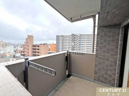 �o���R�j�[ 3�ʂɃo���R�j�[��L����p�Z�˂Ȃ�ł͂̊J�����I���󕨂������悭������\���ȃX�y�[�X���m�ہB�Ǝ��̌������オ��A�C�����̗ǂ��������T�|�[�g�I