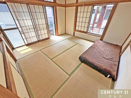 �a�� �y���t�H�[���O�ʐ^�z
�Ɨ�����1�K�a��8���B���낮�X�y�[�X�A�q�ԂȂǑ��ړI�Ɋ��p�ł��܂��B
���[�t���œ���g������������I