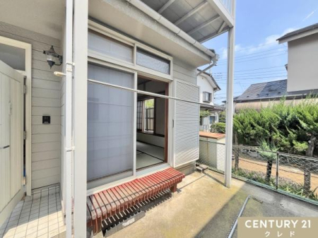 ���̑� �a���ɖʂ����G�ꉏ�͐���X�y�[�X�Ƃ��Ă��g�p�ł��܂��B
�a�����l�̋����Ƃ��Ďg���ۂ́A�z�c�Ȃǂ̎����^�т̎�Ԃ��Ȃ��Ă����󂪉\�ł��B