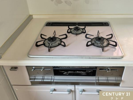 �L�b�`�� �y3���R�����z
�t���b�g�ȃ��[�N�g�b�v�͂��|�����ȒP�I���̖Z�������ԑтɂ����ٓ��E���H�̏��������₷��3���^�C�v�̃R�����ł��B