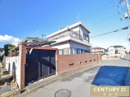 ���̑� 4���~4���̓��H�ɖʂ����p�n�Ɉʒu���邨�Z�܂��B
���H�ƕ~�n�̋��E�ɂ͂�������Ƃ�����������邽�ߖh�Ɩʂ����S�ł��I