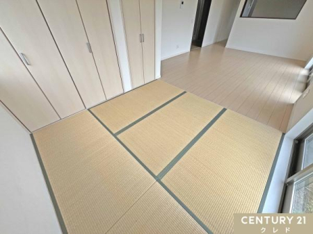 �a�� �y�a��4.5���z
���r���O�ɗאڂ����A���̂Ȃ��J���I�Șa���B
�q�Ԃ₨���Q�X�y�[�X�A�Ǝ��X�y�[�X�ȂǑ��ړI�Ɋ��p�ł��܂��B