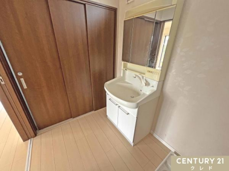 ���ʑ�E���ʏ� �Z�������̐g�x�x�ɕ֗��ȎO�ʋ��t�����ʉ��ϑ�B�����⑫���̈����o���Ȃǎ��[�X�y�[�X���[�����Ă���A�����ނ���������Еt���܂��B