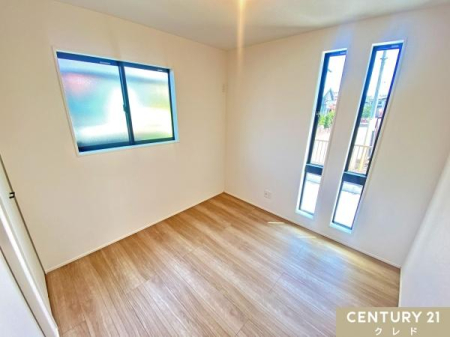 �m�� �y�m��4.5���z
�X�}�[�g�Ȏ����͑��l�ȗp�r�ɏ_��ɑΉ��ł���_�����́B
���ւ⃏�[�N�X�y�[�X�ȂǂɊ��p�ł���g������̗ǂ��X�y�[�X�ł��B