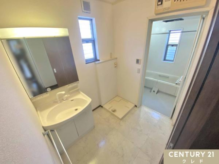 ���ʑ�E���ʏ� �Z�������̐g�x�x�ɕ֗��ȎO�ʋ��t�����ʉ��ϑ�B�����⑫���̈����o���Ȃǎ��[�X�y�[�X���[�����Ă���A�����ނ���������Еt���܂��B