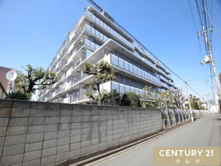���̑����n �y�b�g�ƈꏏ�ɕ�点��3LDK�i�ב��L�j
�쓌�����̖��邢�Z�܂��ŁA���Ƒ��݂�Ȃ��S�n�悭�߂�������K�ȏZ��Ԃł��B