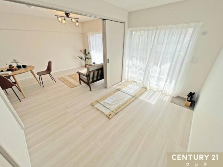 �m�� �y�m��6���z
������o���R�j�[�ɖʂ����A���邭�u�₩�ȗm���B�����Ղ�Ɨz�˂����������ސS�n�悢��ԂŁA�������C�����悭�߂����܂��B