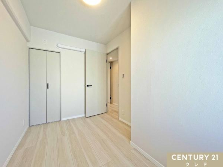 �m�� �y�m��4.1���z
���������̏��ւ��̋�Ԃɂ��҂�����ȗm��4.1���B���[�t���ŁA��炵�ɍ��킹�Ď��R�Ɏg����֗��Ȉꎺ�ł��B
