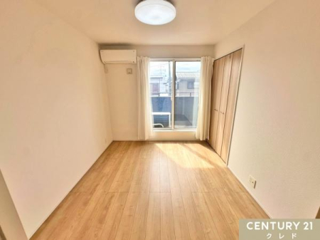 �m�� �y�m��5.25���z
2�K�̋����̓��C�t�X�^�C���ɍ��킹�Ďg���₷���t���[�����O�̑S3���B
���[�̂��鎺���͎q���������Q���ȂǕ��L���p�r�Ŏg�p�ł��܂��B